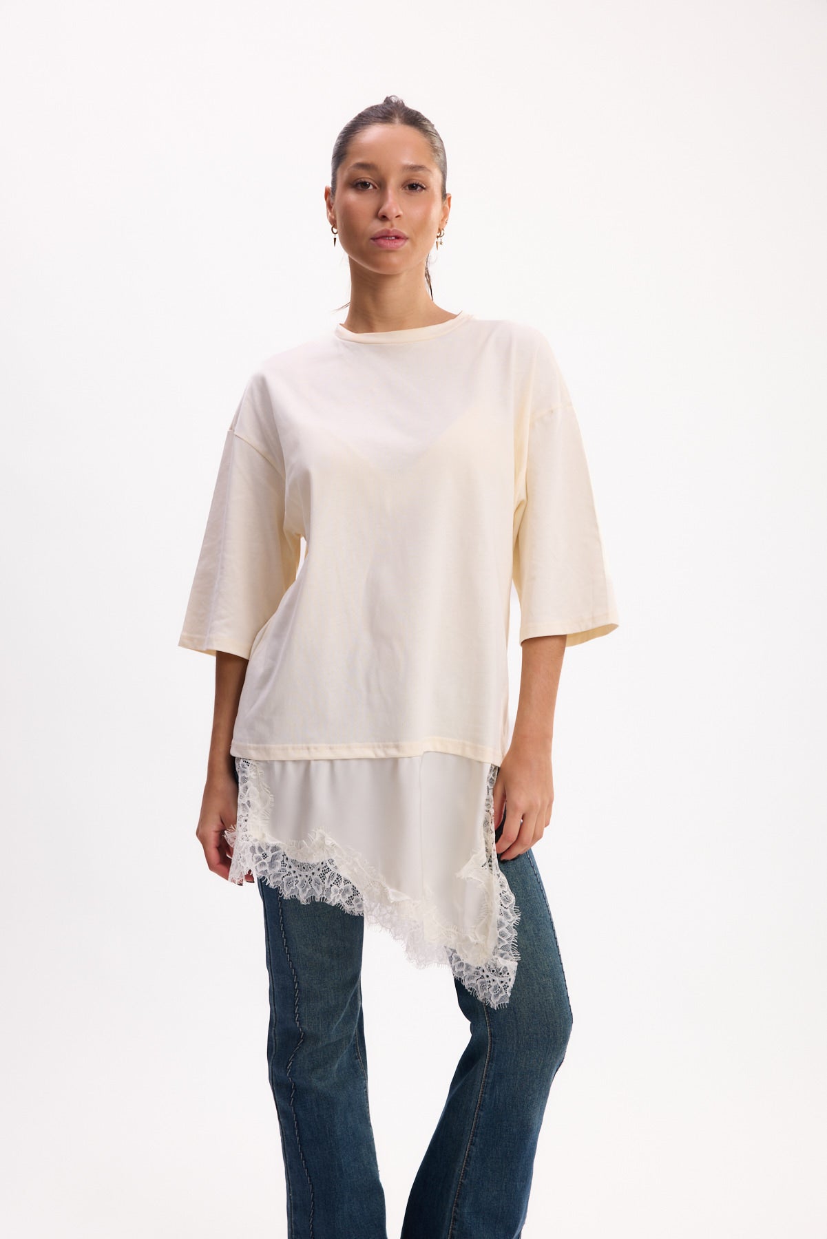 REMERA ENCAJE R0021