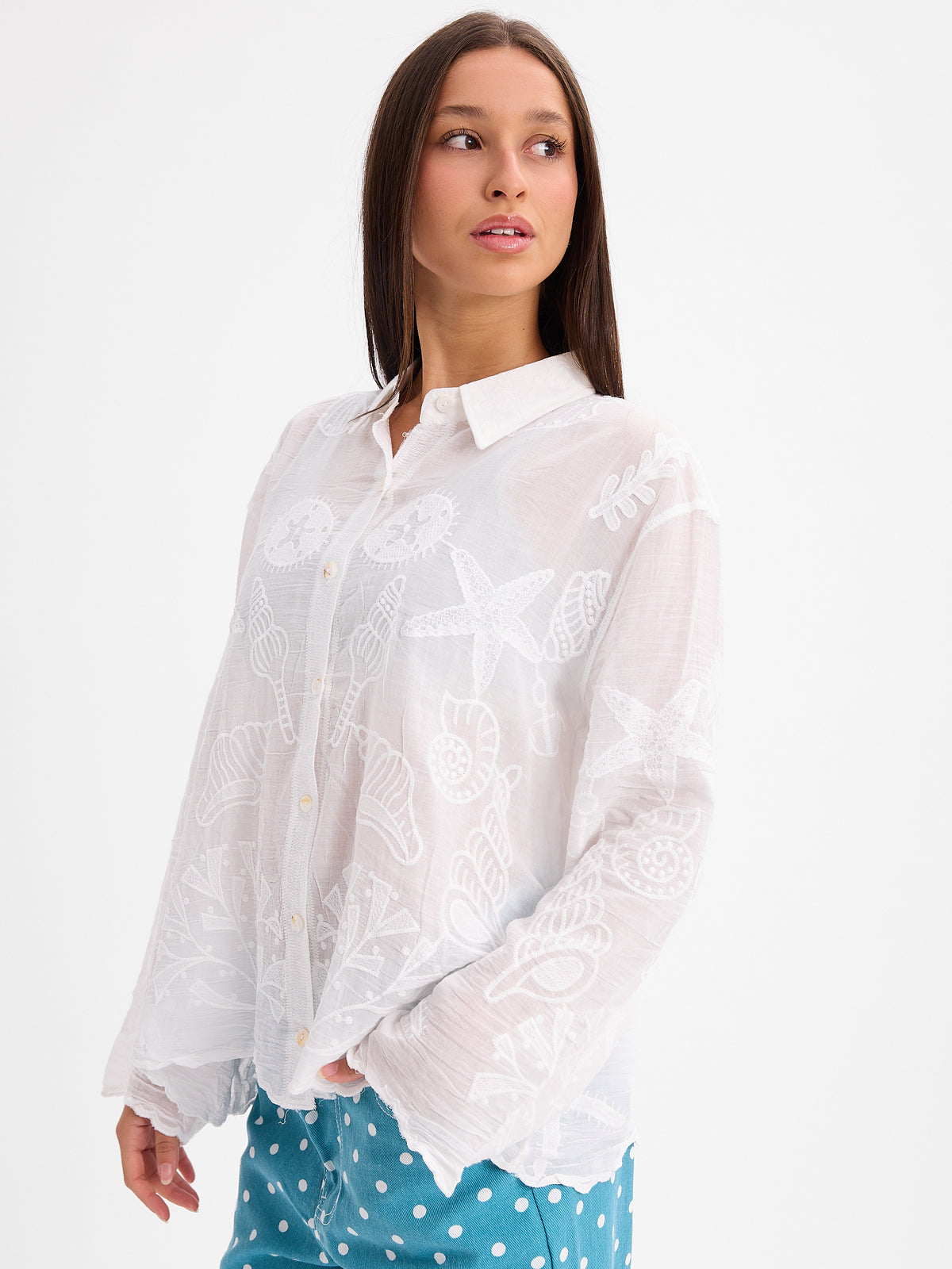 CAMISA CON BORDADO 26R0097